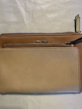 Nine West Tan and Light Brown Double Zip woman’s wristlet/ pocket book